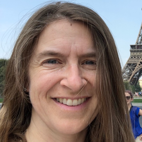 Meet your Posher, Lisa - Picture 2 of 2